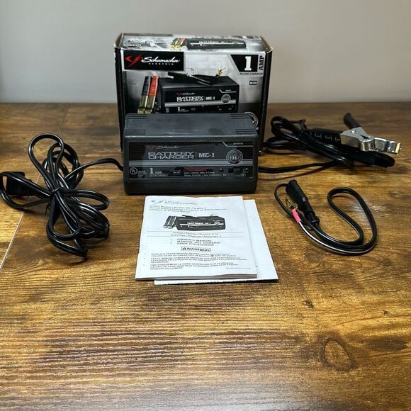 Schumacher 1 AMP Trickle Manual Battery Charger 6 & 12 Volt Model MC-1 Tested - Picture 1 of 8